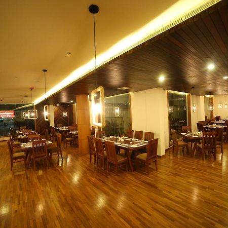 Woodies Bleisure Hotel Kozhikode Exterior foto