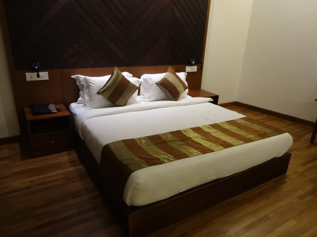 Woodies Bleisure Hotel Kozhikode Exterior foto